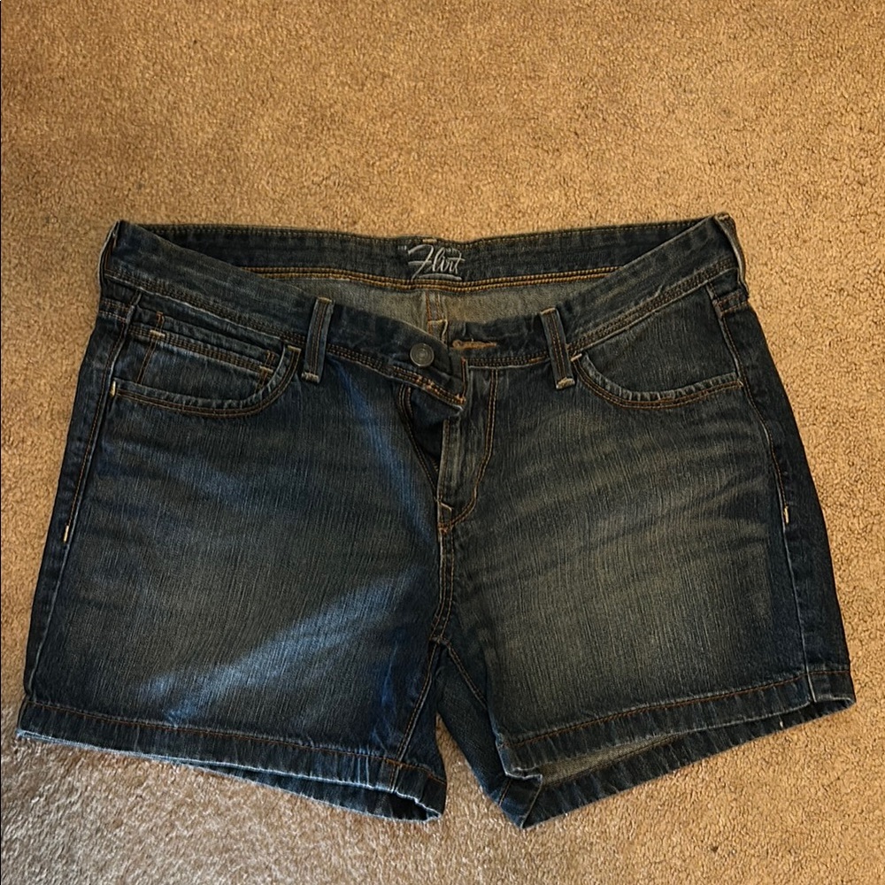 Old Navy The Flirt Women's Denim Shorts